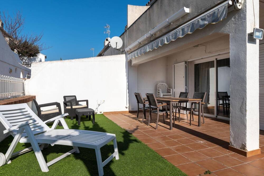 Photo of Outdoor in Clara