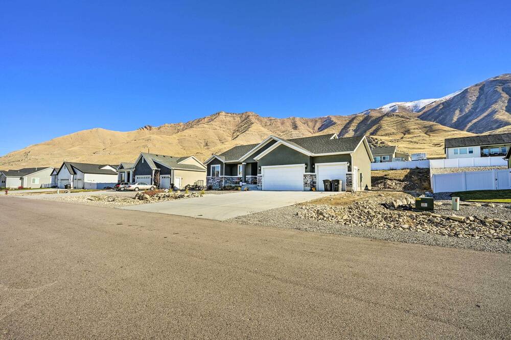 Photo of Outdoor in Lake Point