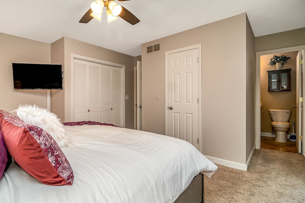 Photo of Bedroom in Elgin