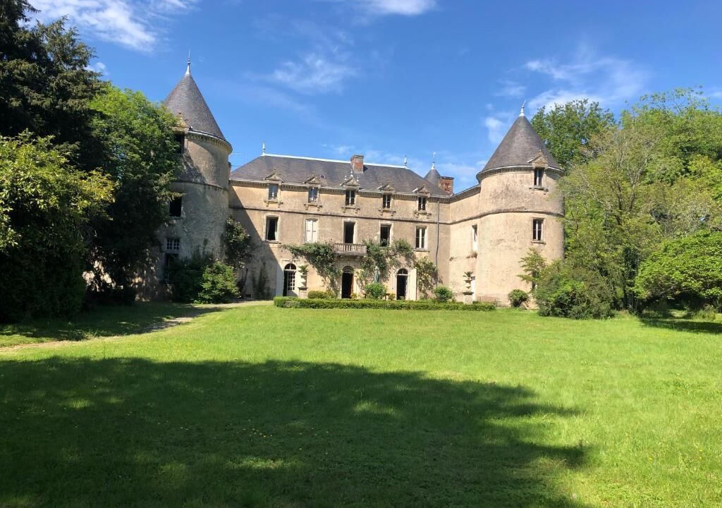 Photo of Outdoor in Saint-Sulpice-en-Pareds