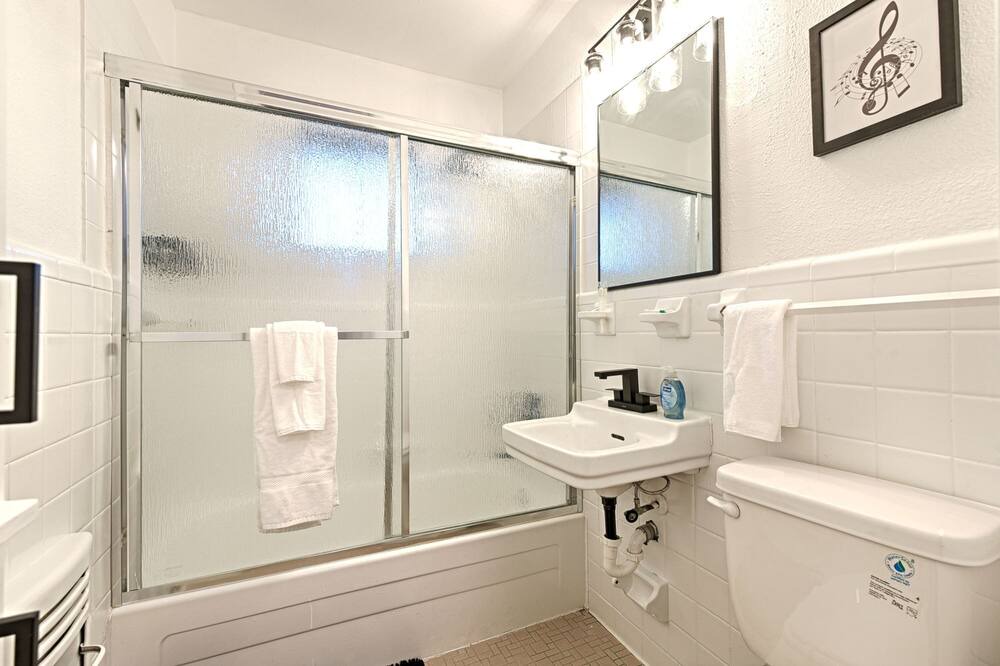 Photo of Bathroom in Bryan Place