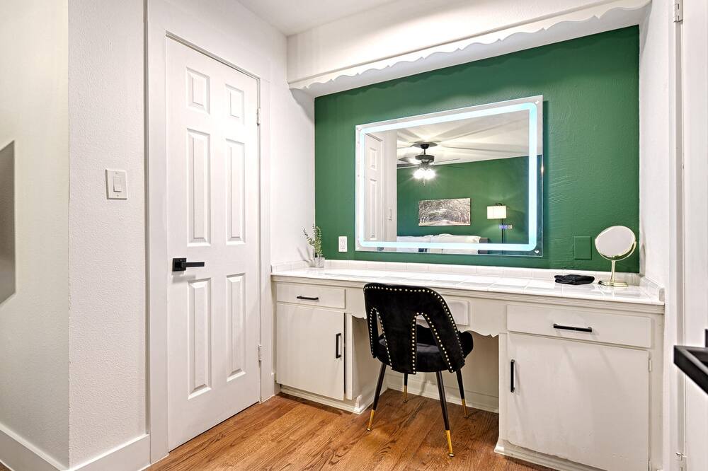 Photo of Bathroom in Bryan Place