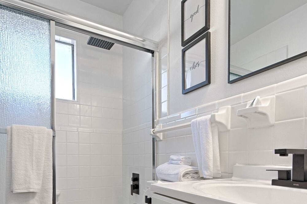 Photo of Bathroom in Bryan Place