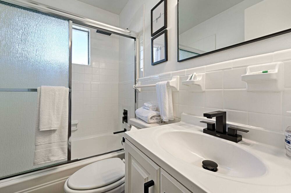Photo of Bathroom in Bryan Place