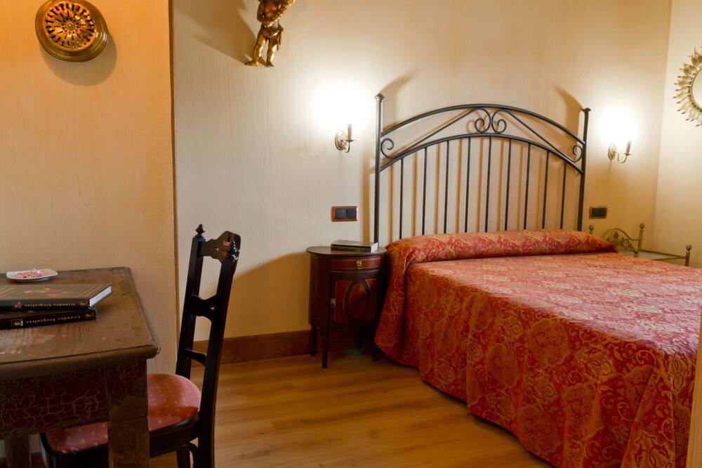 Photo of Bedroom in Otero de Herreros