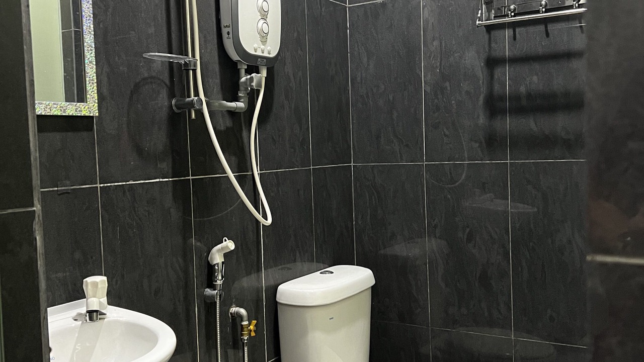 Photo of Bathroom in Kempas