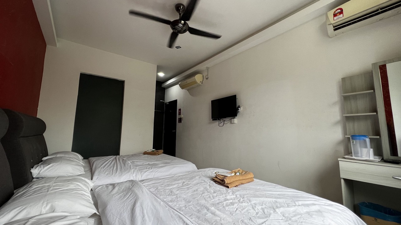 Photo of Bedroom in Kempas