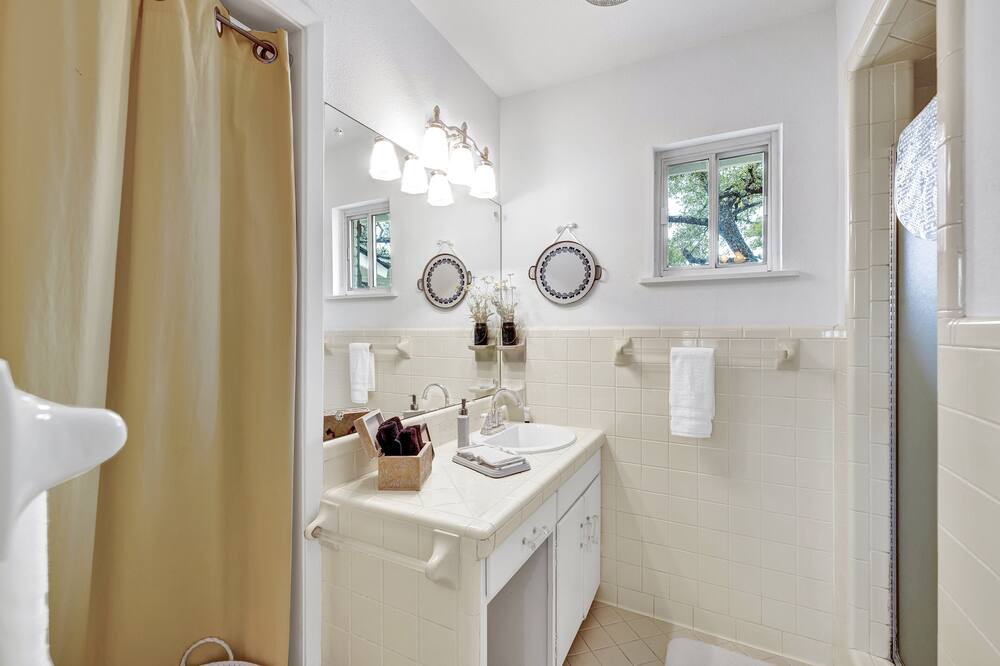 Photo of Bathroom in Comfort