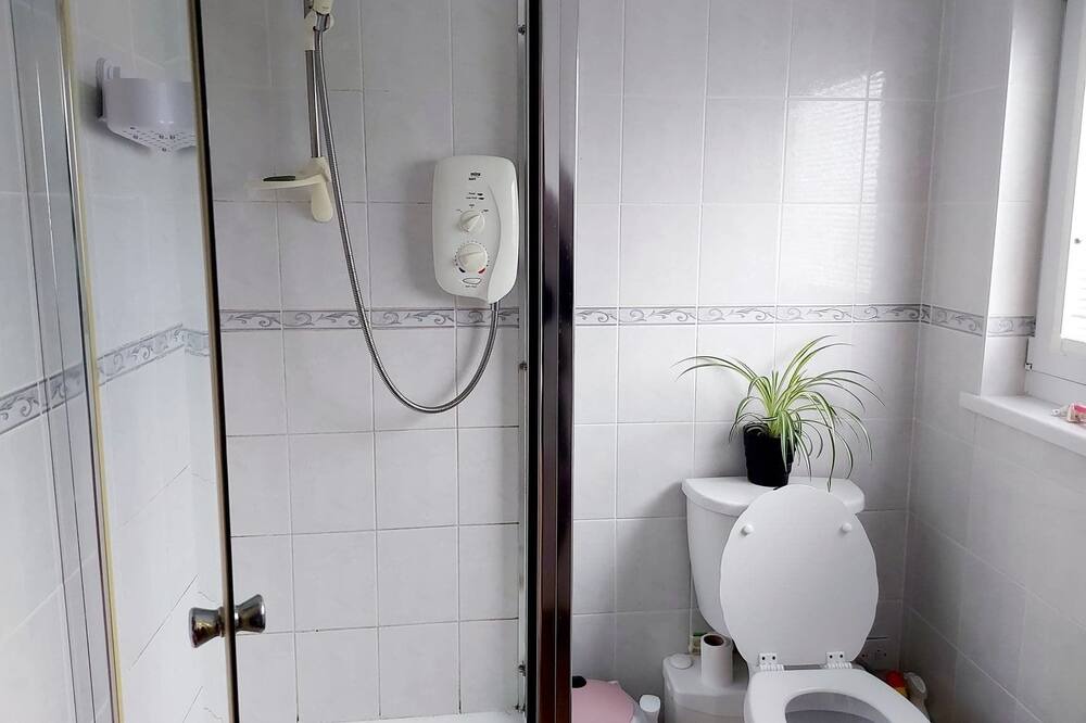 Photo of Bathroom in Tillicoultry