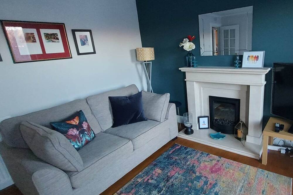 Photo of Livingroom in Tillicoultry