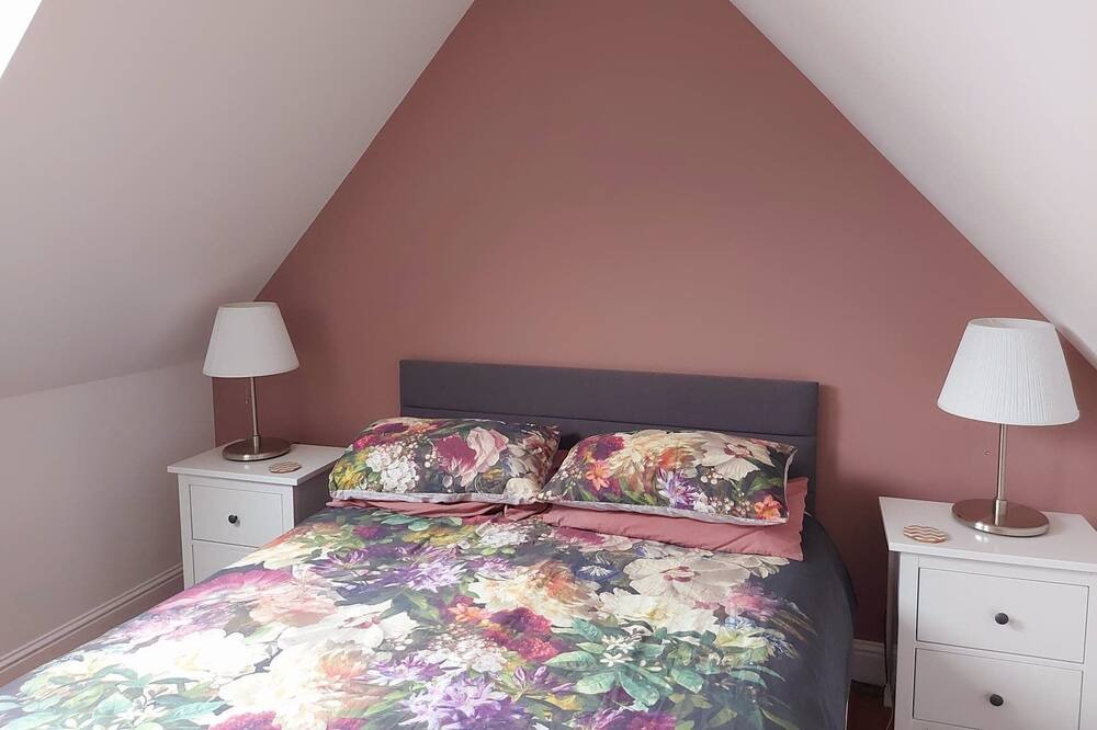 Photo of Bedroom in Tillicoultry