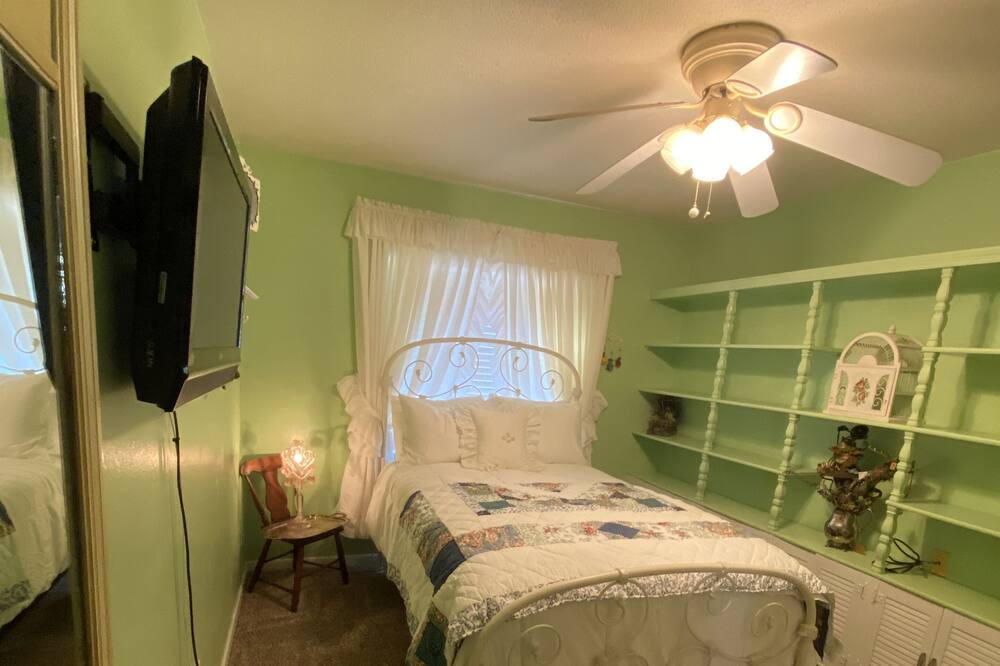 Photo of Bedroom in Lakeland