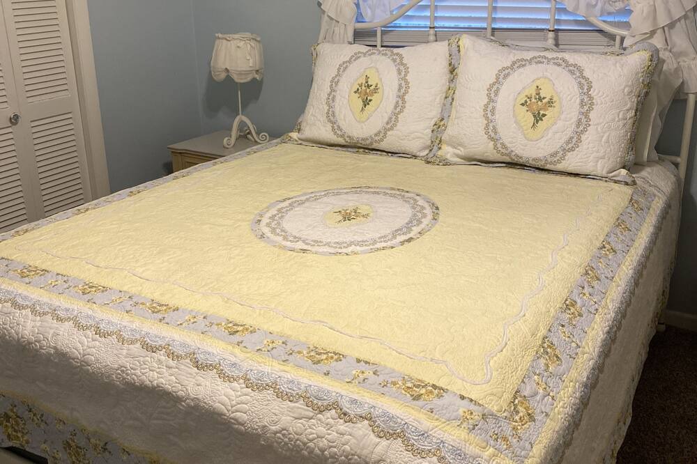 Photo of Bedroom in Lakeland