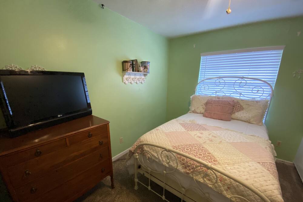 Photo of Bedroom in Lakeland