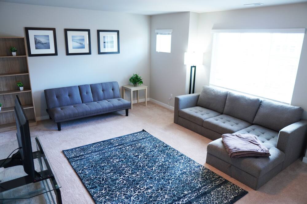 Photo of Others in Everett