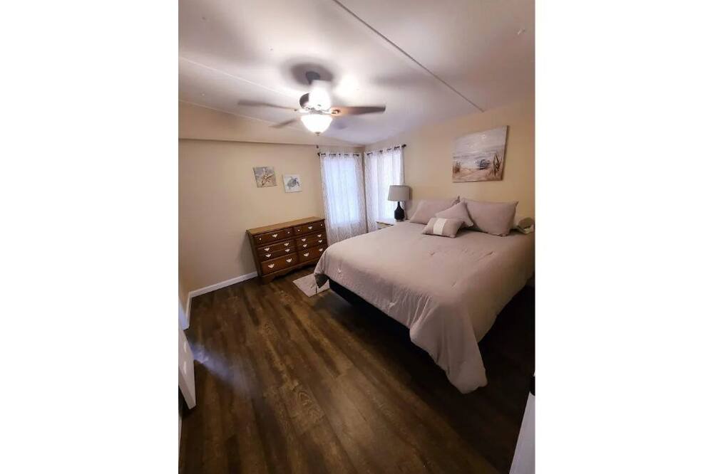 Photo of Bedroom in Townsend