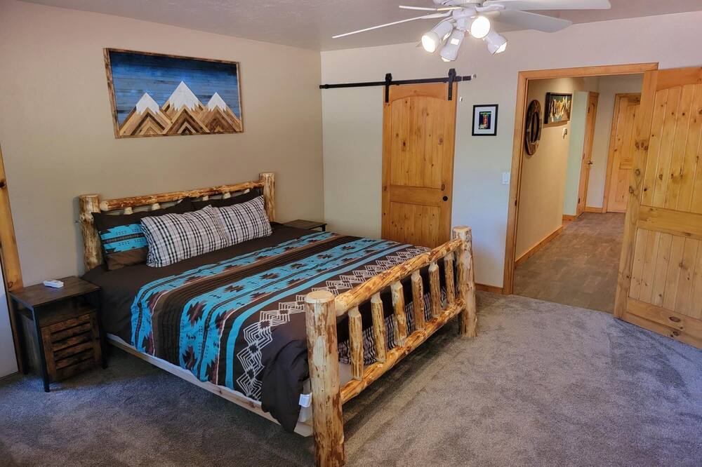 Photo of Bedroom in Parks