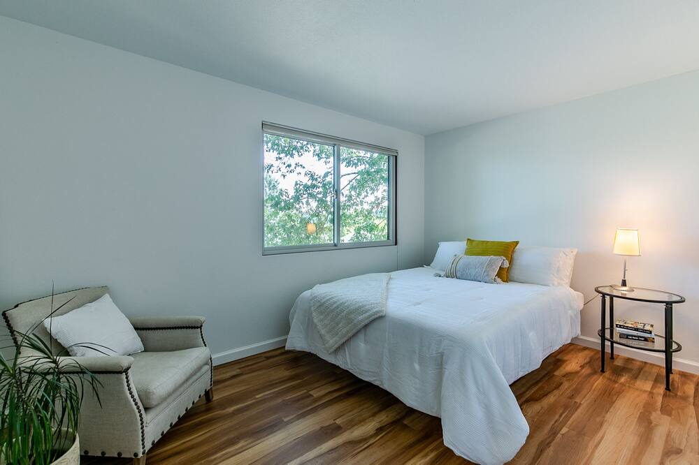 Photo of Bedroom in Friendly