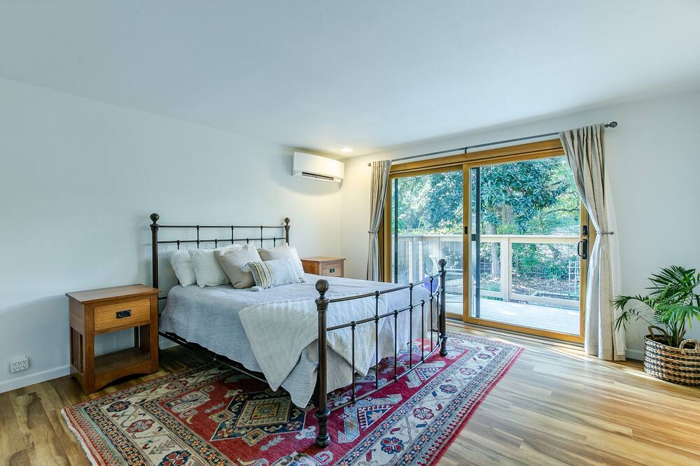 Photo of Bedroom in Friendly