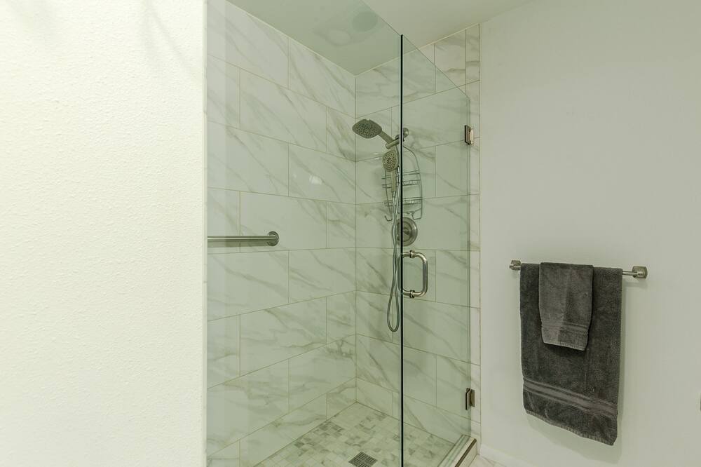 Photo of Others in Friendly