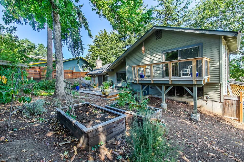 Photo of Outdoor in Friendly