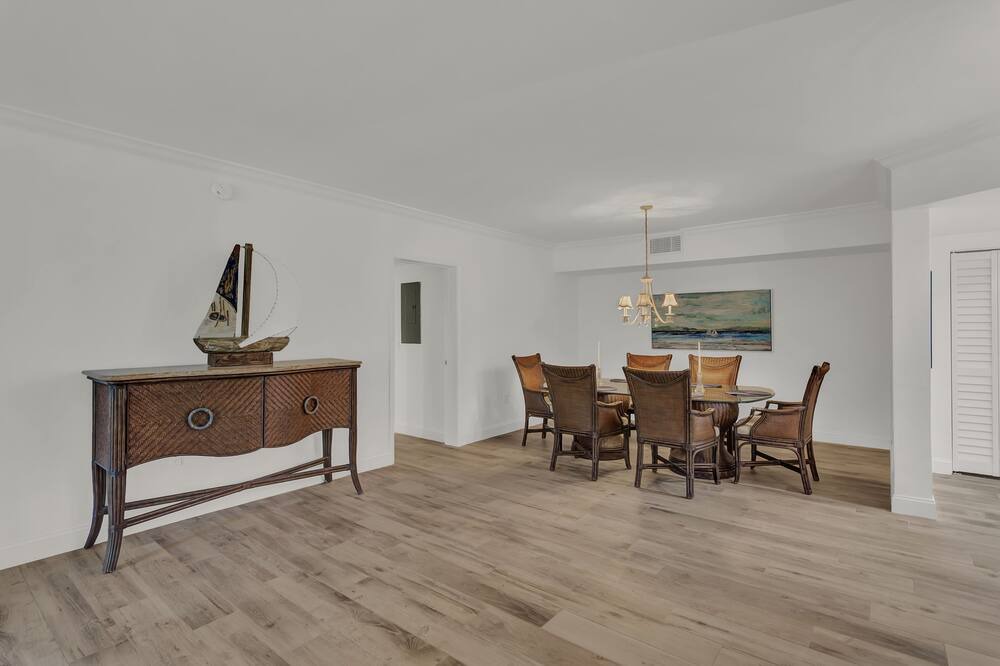 Photo of Bedroom in Indian River Shores