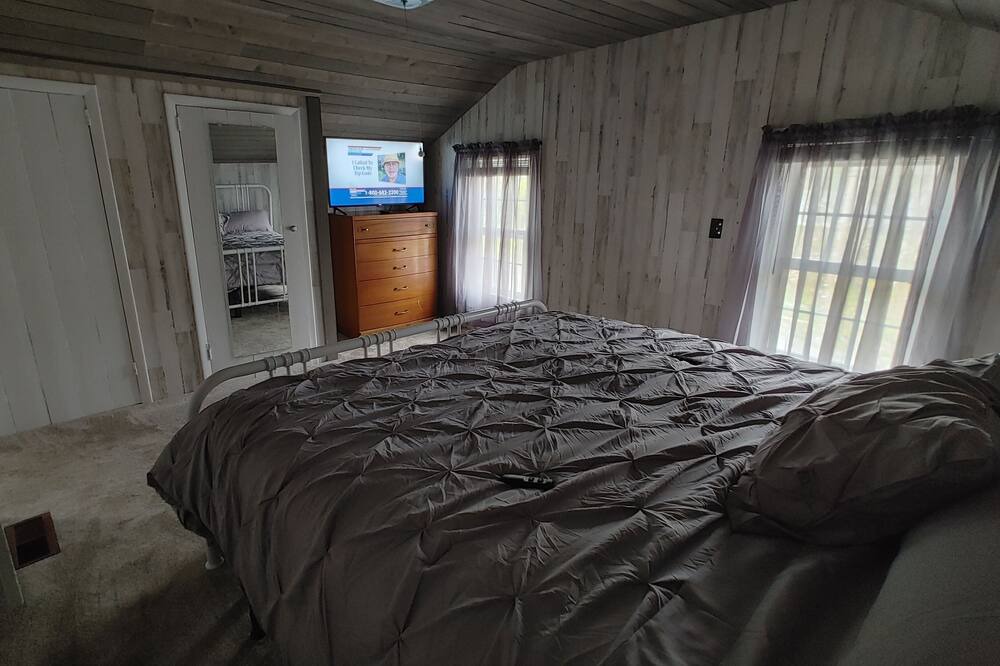Photo of Bedroom in Canandaigua
