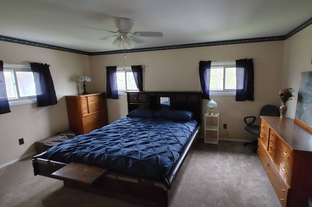 Photo of Bedroom in Canandaigua