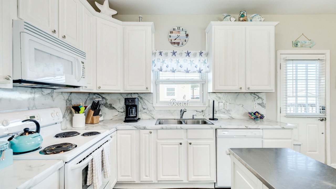 Photo of Kitchen in Terramar Beach