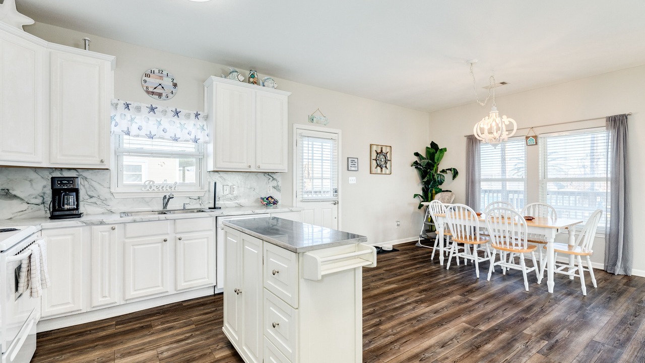 Photo of Kitchen in Terramar Beach