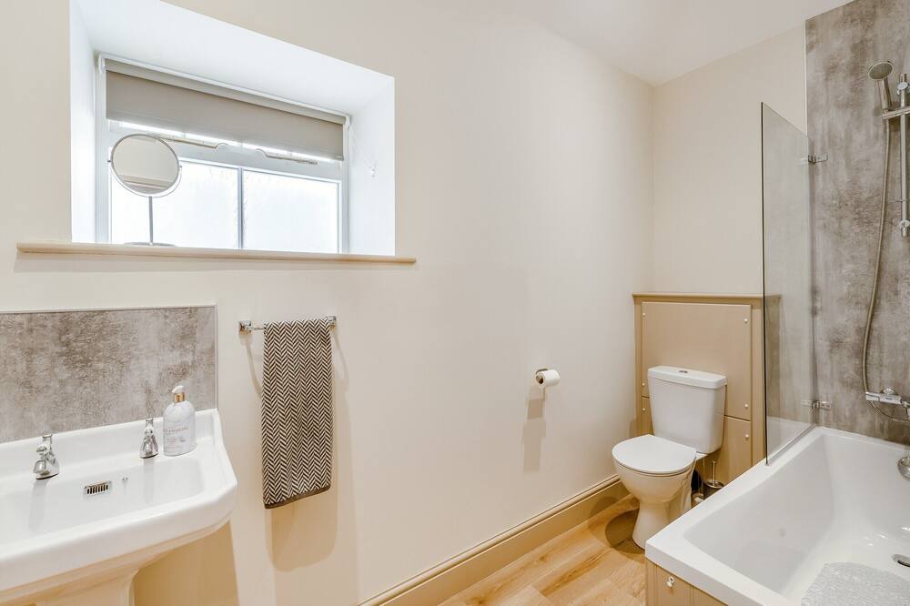 Photo of Bathroom in Hallington