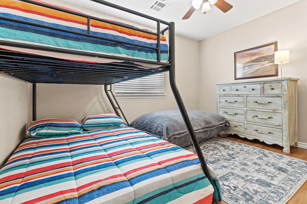 Photo of Bedroom in Northeast El Paso