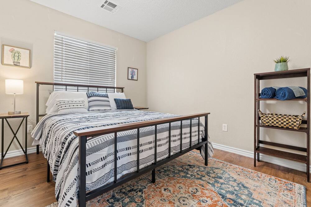 Photo of Bedroom in Northeast El Paso