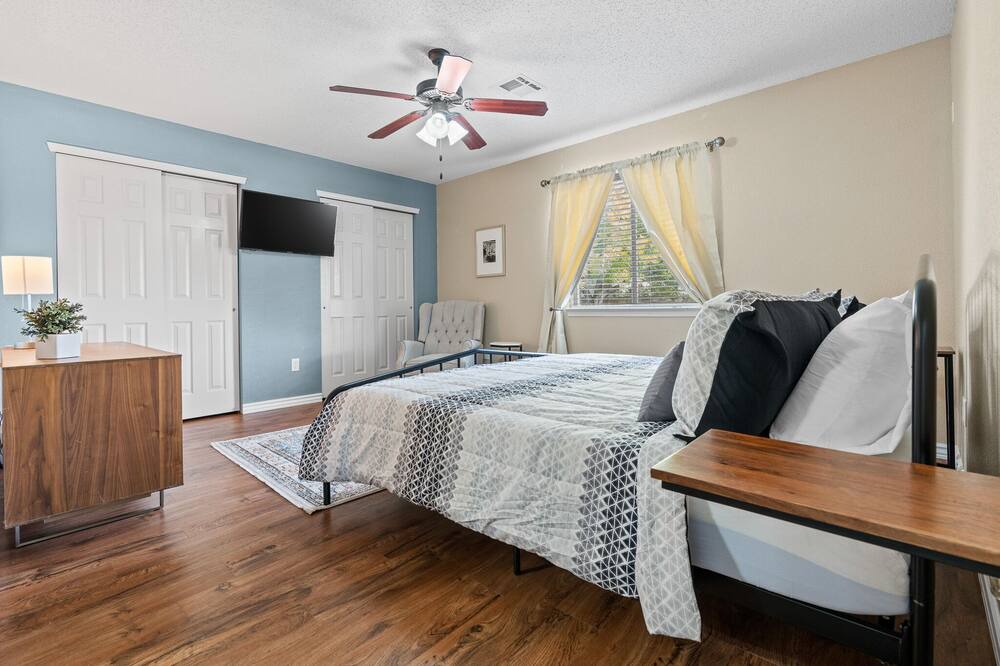 Photo of Bedroom in Northeast El Paso