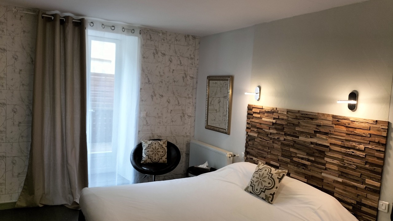 Photo of Bedroom in Bourbonne-les-Bains