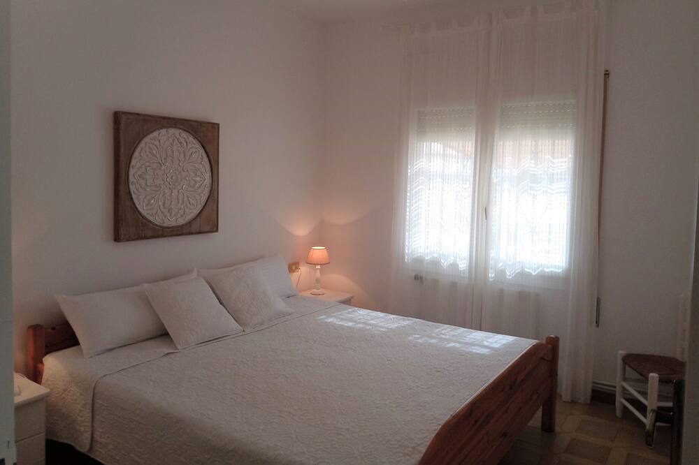 Photo of Bedroom in Les Tres Cales
