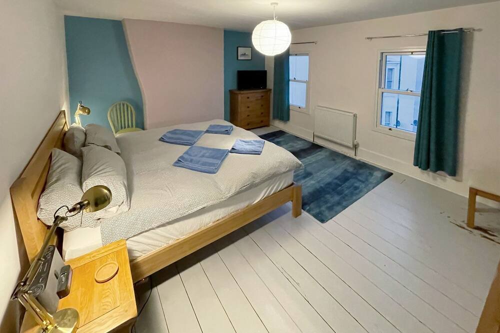 Photo of Bedroom in Littlehampton