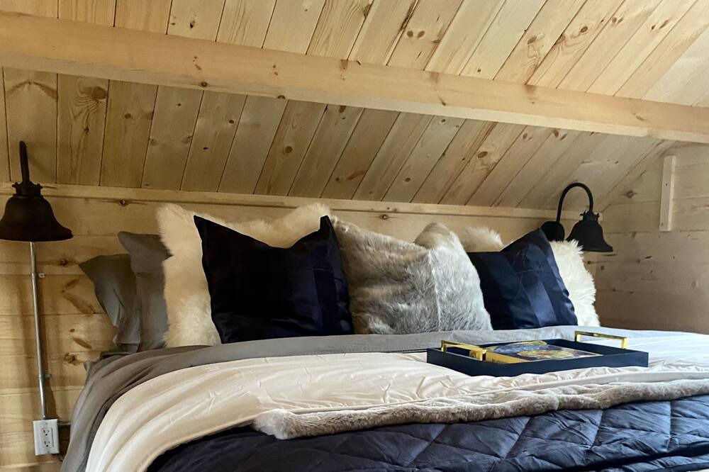 Photo of Bedroom in East Gwillimbury