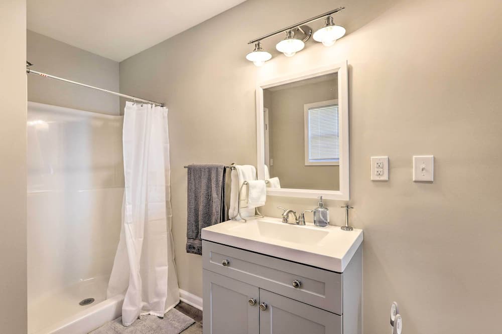 Photo of Bathroom in Carrollton