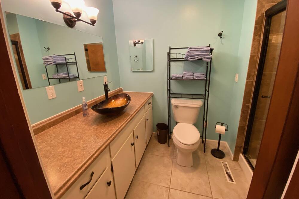 Photo of Bathroom in Rich Hill