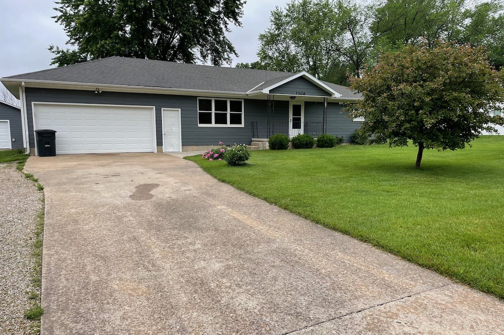 Photo of Outdoor in Rich Hill