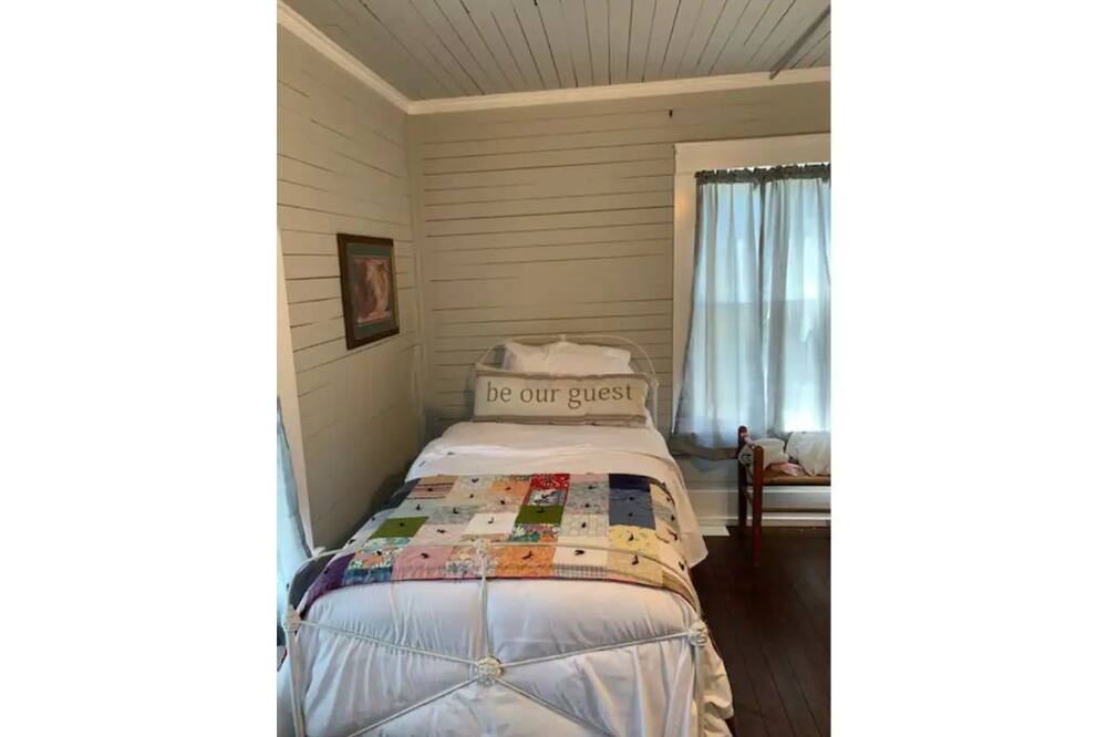 Photo of Bedroom in Jonesboro