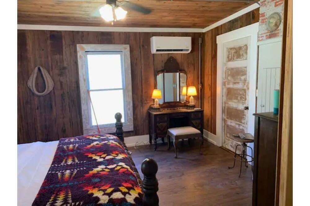 Photo of Bedroom in Jonesboro