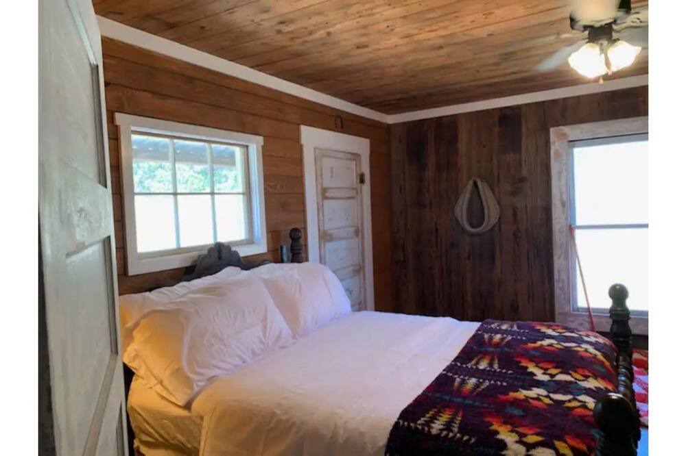 Photo of Bedroom in Jonesboro