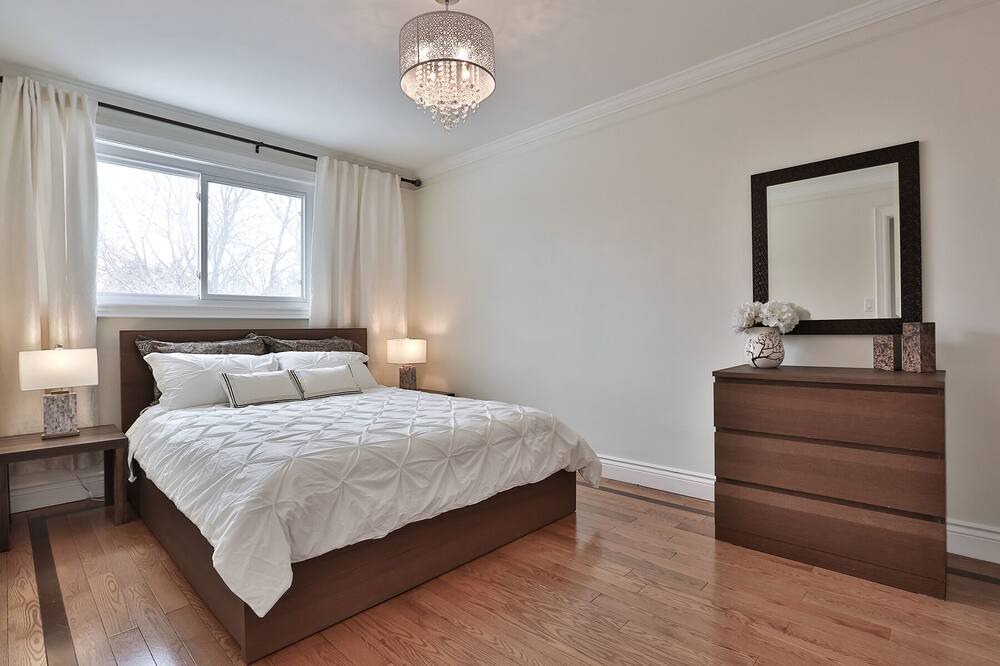 Photo of Bedroom in Newmarket