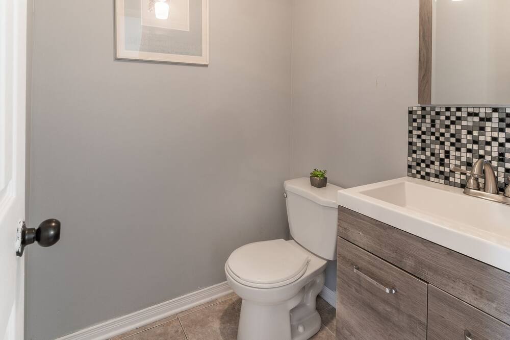 Photo of Bathroom in Brossard