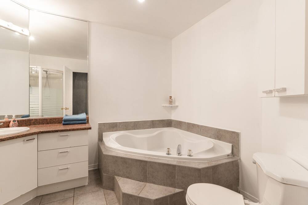 Photo of Bathroom in Brossard