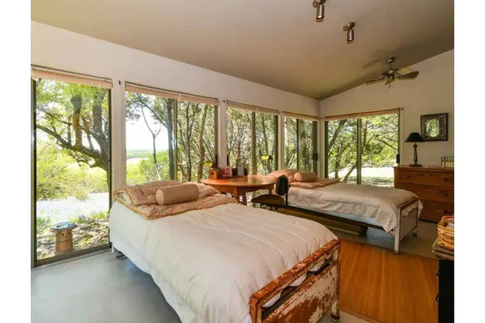 Photo of Bedroom in Jonesboro