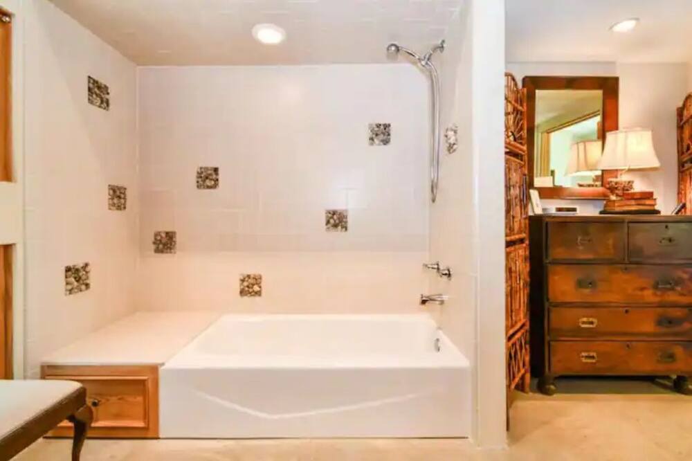 Photo of Bathroom in Jonesboro