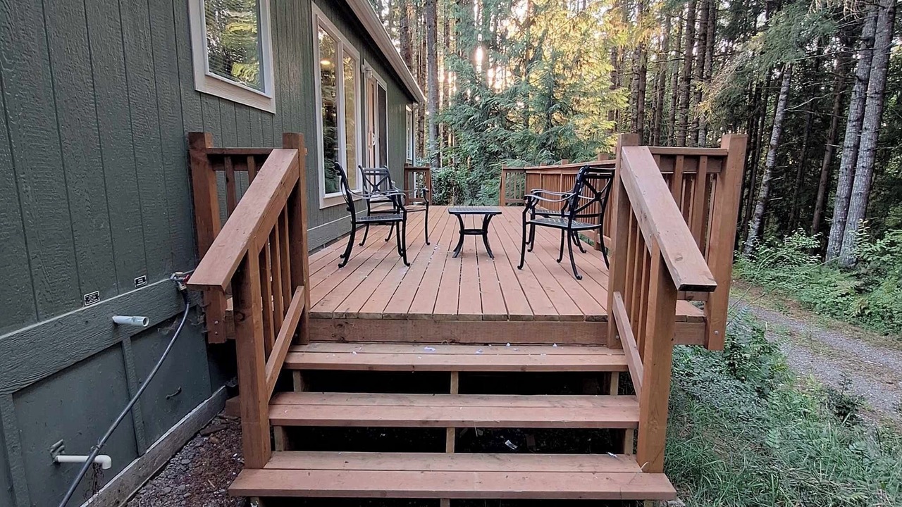 Photo of Patio Balcony in Clatskanie